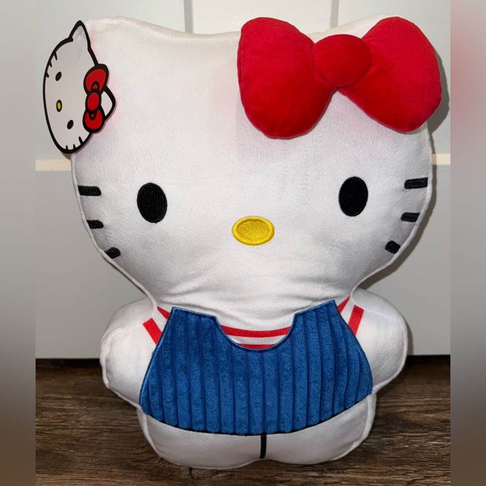 Hello Kitty Pillow❤️
